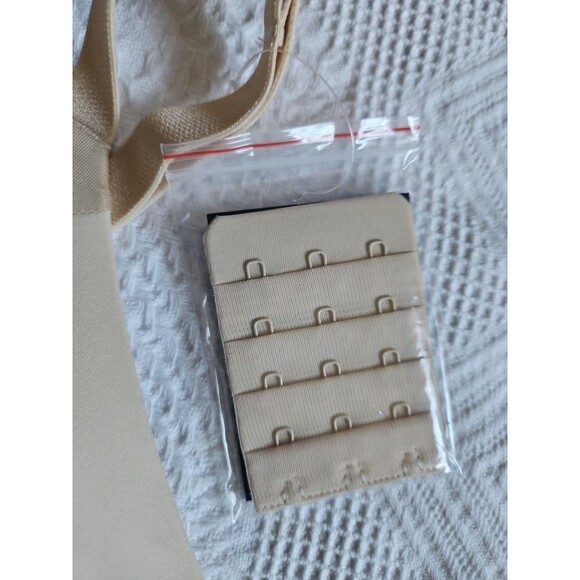 NWT UNDEROUTFIT Satin Grace Bra #1258 SAND 3D Molded $69 Sz 2XL 42 DD/ E - Picture 6 of 8